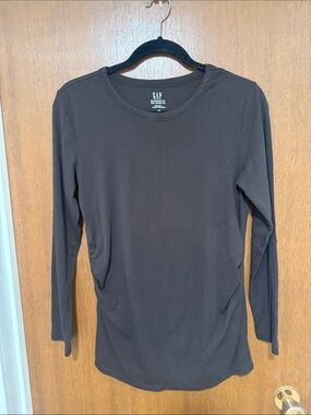 GAP Women's Maternity Long Sleeve Crewneck Top - Dark Brown/Black